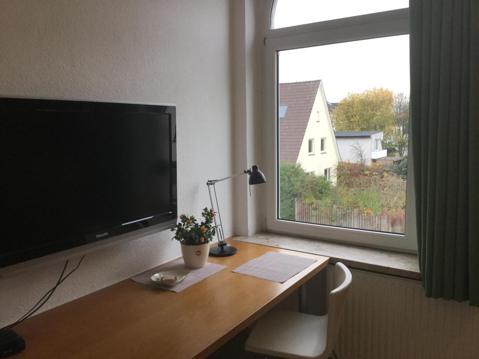 Ferienhaus Us Luett Hus Und Das Zimmer Linde Im Haupthaus Oldenburg Rum bild